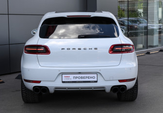 Подержанный автомобиль Porsche Macan 2018 года (5 фото)