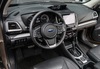 Подержанный автомобиль Subaru Forester Suv 2019 года (12 фото)
