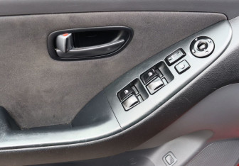 Подержанный автомобиль Hyundai Elantra Sedan 2007 года (12 фото)