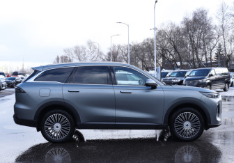 Подержанный автомобиль Chery Tiggo 9 2024 года (4 фото)