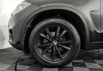 Подержанный автомобиль BMW X5 2017 года (7 фото)