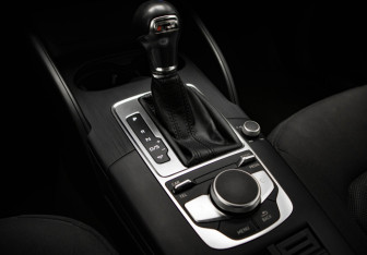 Подержанный автомобиль Audi A3 Sedan 2017 года (20 фото)