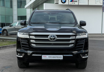 Подержанный автомобиль Toyota Land Cruiser Suv 2024 года (2 фото)