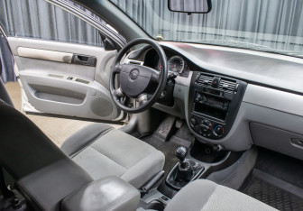 Подержанный автомобиль Chevrolet Lacetti Sedan 2009 года (11 фото)