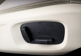 Подержанный автомобиль Land Rover Range Rover Evoque 2015 года (25 фото)