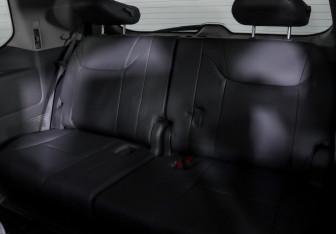 Подержанный автомобиль Lexus LX 2008 года (11 фото)