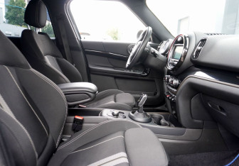 Подержанный автомобиль MINI Countryman 2020 года (13 фото)