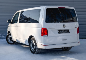 Подержанный автомобиль Volkswagen Caravelle 2020 года (7 фото)