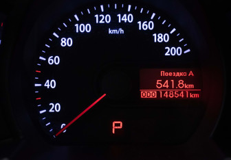 Подержанный автомобиль Kia Picanto 2011 года (11 фото)