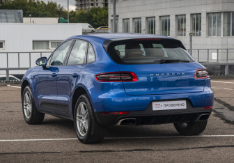 Подержанный автомобиль Porsche Macan 2016 года (7 фото)