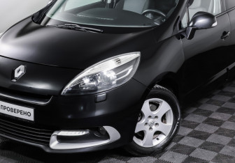 Подержанный автомобиль Renault Scenic 2012 года (24 фото)