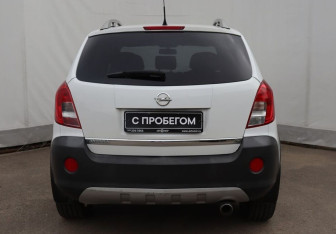Подержанный автомобиль Opel Antara 2015 года (5 фото)