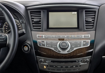 Подержанный автомобиль Infiniti QX60 2018 года (16 фото)