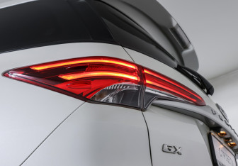 Подержанный автомобиль Toyota Fortuner 2022 года (24 фото)