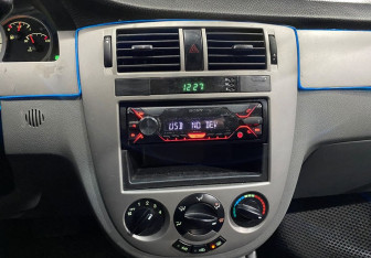 Подержанный автомобиль Chevrolet Lacetti Sedan 2011 года (13 фото)