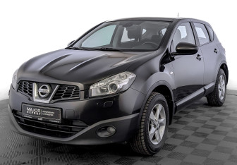 Подержанный автомобиль Nissan Qashqai 2013 года (1 фото)
