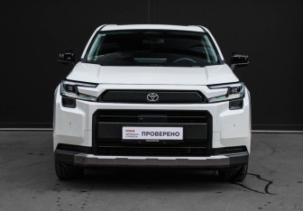 Подержанный автомобиль Toyota RAV4 2026 года (2 фото)