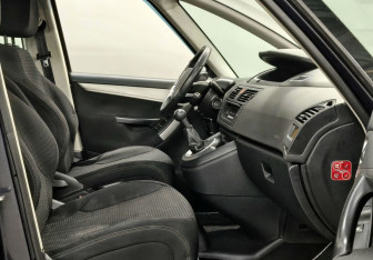 Подержанный автомобиль Citroen C4 Picasso 2011 года (9 фото)