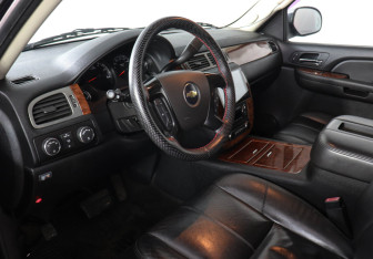 Подержанный автомобиль Chevrolet Tahoe 2008 года (5 фото)