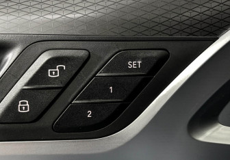 Подержанный автомобиль BMW X3 2023 года (17 фото)