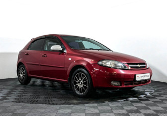 Подержанный автомобиль Chevrolet Lacetti Hatchback 2011 года (3 фото)