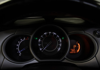 Подержанный автомобиль Citroen C3 Hatchback 2010 года (11 фото)