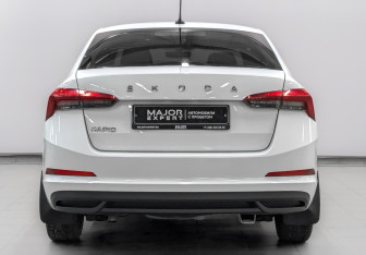 Подержанный автомобиль Skoda Rapid Liftback 2021 года (6 фото)