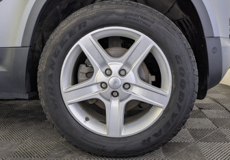 Подержанный автомобиль Land Rover Defender Suv 2022 года (12 фото)