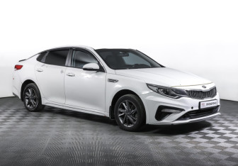 Подержанный автомобиль Kia Optima Sedan 2019 года (3 фото)