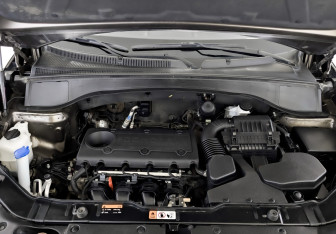 Подержанный автомобиль Kia Sorento 2017 года (9 фото)