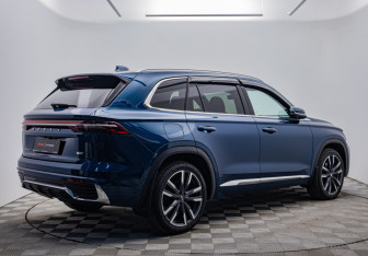 Подержанный автомобиль Geely Monjaro 2023 года (5 фото)