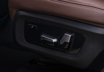 Подержанный автомобиль BMW X7 2019 года (28 фото)