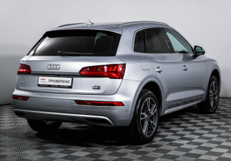 Подержанный автомобиль Audi Q5 2017 года (5 фото)
