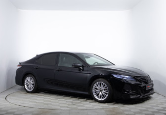 Подержанный автомобиль Toyota Camry Sedan 2020 года (3 фото)