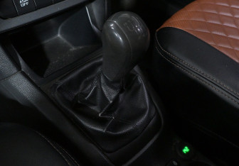 Подержанный автомобиль Skoda Yeti 2011 года (11 фото)