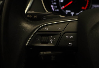 Подержанный автомобиль Audi Q5 2017 года (12 фото)