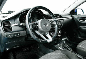 Подержанный автомобиль Kia Rio Hatchback 2019 года (8 фото)
