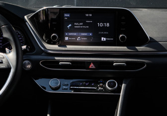 Подержанный автомобиль Hyundai Sonata 2019 года (10 фото)
