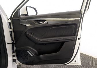 Подержанный автомобиль Haval Jolion 2023 года (24 фото)