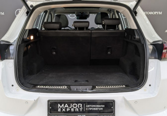 Подержанный автомобиль Exeed LX 2022 года (9 фото)