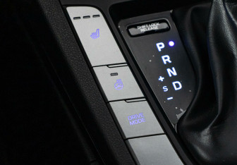 Подержанный автомобиль Hyundai Elantra Sedan 2020 года (11 фото)