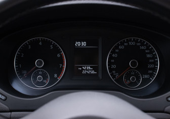 Подержанный автомобиль Volkswagen Jetta Sedan 2014 года (12 фото)