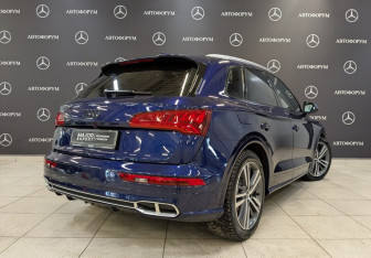 Подержанный автомобиль Audi Q5 2017 года (5 фото)