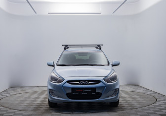 Подержанный автомобиль Hyundai Solaris Hatchback 2012 года (2 фото)