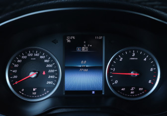 Подержанный автомобиль Mercedes-Benz GLC Coupe 2019 года (11 фото)