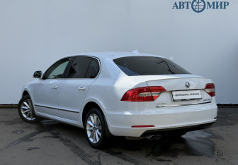 Подержанный автомобиль Skoda Superb Liftback 2014 года (7 фото)