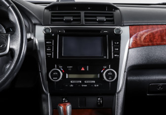 Подержанный автомобиль Toyota Camry Sedan 2013 года (13 фото)