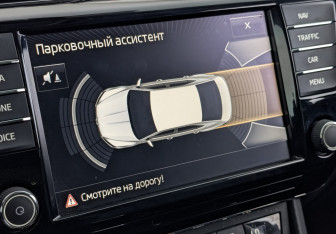 Подержанный автомобиль Skoda Superb Liftback 2016 года (27 фото)