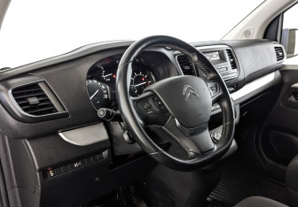 Подержанный автомобиль Citroen SpaceTourer 2021 года (14 фото)