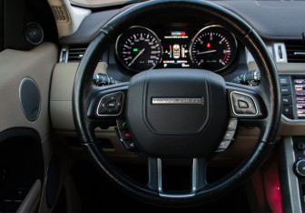 Подержанный автомобиль Land Rover Range Rover Evoque 2013 года (17 фото)